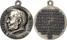 Drittes Reich
 Versilberte Eisengussmedaille 1938 (von Güngerich) Zum 3. Gausängerfest in Giessen, gestiftet als Fahnenschmuck vom Deutschen Sängerbu...