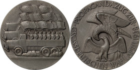 Drittes Reich
 Zinkmedaille 1938 (J.W.) Propagandazug zur Großdeutschen Wahl 1938. Zwei Adler mit ausgebreiteten Schwingen / 3 Militärfahrzeuge hinte...