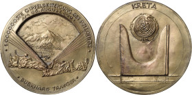 Güttler, Peter-Götz 1939-2024 Weißmetallgussmedaille 2006. Besteigung des Psiloritis auf Kreta durch Burkhard Traeger. Umriss der Insel Kreta, darüber...