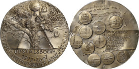 Güttler, Peter-Götz 1939-2024 Weißmetallgussmedaille 2007. 35 Jahre Ostfriesischer Münzverein. Upstalsboom mit Eule, davor Pyramide / Karte Ostfriesla...