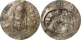 Güttler, Peter-Götz 1939-2024 Weißmetallgussmedaille 2010. Cerro de Rico Potosí (Verfluchter Hunger nach Gold). Berg Cerro de Rico mit einem Kreuz auf...