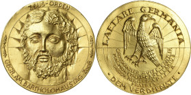 Güttler, Peter-Götz 1939-2024 Vergoldete Weißmetallgussmedaille 2010. Zeus-Orden (Marburg) - Dem Verdienste. Zeus-Kopf en face vor Strahlenkranz / Adl...