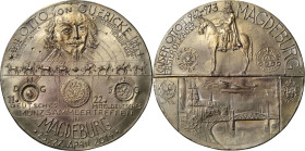 Güttler, Peter-Götz 1939-2024 Weißmetallgussmedaille 2014. Münzsammlertreffen in Magdeburg. Kopf Otto von Guerickes von vorn, in einem schmalen Bildst...