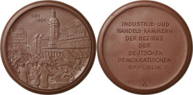 Porzellanmedaillen - Medaillen der Meißner Porzellanmanufaktur
Leipzig Braune Porzellanmedaille 1965 (H. Schulz) Industrie- und Handelskammer der Bez...