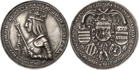 Habsburg
Maximilian I. 1493-1519 Schauguldiner 1505, Hall Münzmeister Benedikt Burkhardt. Hüftbild nach links, + MAXIMILIANVS * DEI * GRA * - ROMANOR...