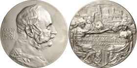 Dresden
 Silbermedaille 1903 (Paul Sturm) Deutsche Städteausstellung. Brustbild König Georgs nach rechts / Kartusche über Stadtwappen, zu den Seiten ...