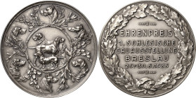 Schlesien-Medaillen
 Versilberte Bronzemedaille 1935 (Oertel) Ehrenpreis der 1. Schlesischen Gauausstellung Breslau. Mittig im Feld 3 Hunde verschied...