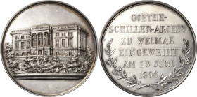 Weimar
 Silbermedaille 1896 (G. Loos) Einweihung des Goethe-Schiller-Archivs. Gebäudeansicht / 6 Zeilen Schrift über gekreuzten Lorbeerzweigen. 42,9 ...