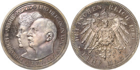 Anhalt
Friedrich II. 1904-1918 5 Mark 1914 A Silberhochzeit Jaeger 25 Prachtvolles Exemplar mit herrlicher Patina. Rv. Min. Kratzer, Polierte Platte