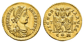 MÜNZEN RÖMISCHE KAISERZEIT, Valentinianus II., 375-392, Solidus (4,45g), Trier. Av: Büste nach rechts, darum Umschrift. Rev: Zwei Kaiser thronend von ...