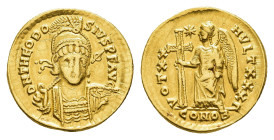 MÜNZEN RÖMISCHE KAISERZEIT, Theodosius II., 423-424, Solidus (3,61g), Konstantinopel. Av: Büste mit Schild und Speer von vorn, darum "DN THEODO-SIVS P...