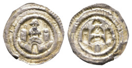 Ravensburg, königliche Münzstätte, Brakteat (0,43g), 1185-1200. Toranlage mit drei Türmen. Berger 2533, ss.