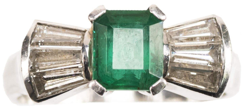 Smaragd Brillanten Ring, 950 Platin, 1 Smaragd von ca. 1.12ct, 6 Brillanten in T...