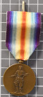 Japan, Interalliierte Siegesmedaille 1. Weltkrieg, Bronze, am original Band, Zustand 2.
