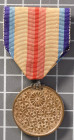 Japan, Medaille für den Zwischenfall in China 1937 (zivile Version), Bronze, am Band, Zustand 2.