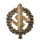 SA-Sportabzeichen in Bronze, 2. Typ (1935-1939), Eisen bronziert, rückseitig mit Stempel "EIGENTUM D.S.A. SPORTABZEICHEN/ HAUPTSTELLE" und Hersteller ...
