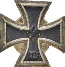 Eisernes Kreuz 1939 1. Klasse, magnetisch, flach, an Schraubscheibe, OEK 3822/6, Schraubscheibe verbogen, Zustand 2.