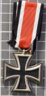 Eisernes Kreuz 1939 2. Klasse, magnetisch, am Band, OEK 3824/4, Zustand 2.