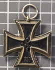 Eisernes Kreuz 1939 2. Klasse, magnetisch, OEK 3824/4, Zustand 2-3.