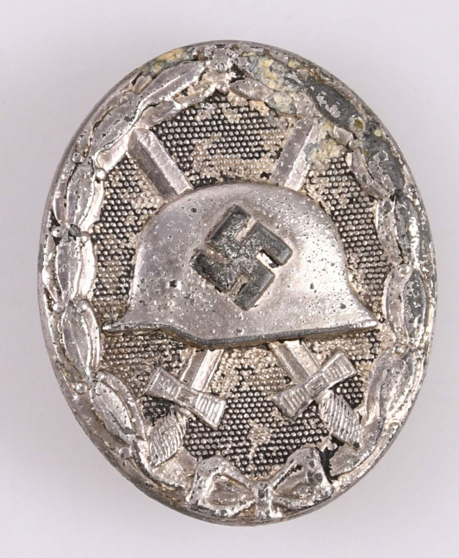 Verwundetenabzeichen in Silber, massiv, 2. Form, Tombak versilbert, rückseitig m...