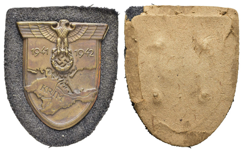 Krim, Ärmelschild, Eisen bronziert, auf feldgrauer Stoffunterlage mit Papierabde...