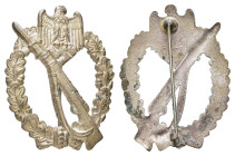 Infanterie-Sturmabzeichen in Silber, Zink versilbert, rückseitig mit Hersteller "R.S.S" für die Firma Richard Simm & Söhne Gablonz, OEK 3890, Zustand ...