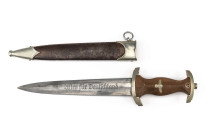 Sturmabteilung (SA) Dienstdolch, brauner Holzgriff mit aufgelegtem Hoheitsadler und braun emailliertem SA-Emblem, Klinge mit Inschrift "Alles für Deut...