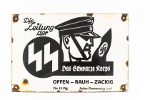 Emailleschild, Werbeschild, "Die Zeitung der SS - Das schwarze Korps - OFFEN-RAUH-ZACKIG - Für 15 Pfg. - Jeden Donnerstag neu!", rechteckig, leicht ge...