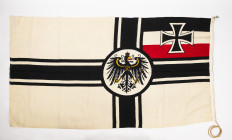 Kaiserliche Kriegsflagge (bis 1892) danach Reichskriegsflagge, die Flagge der Streitkräfte des Deutschen Reiches bis 1921, farbig bedrucktes Fahnenlei...