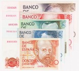 Juan Carlos I, Banco de España

Serie de 5 valores. 200, 500, 1000, 2000 y 5000 Pesetas. 1979-80. Todos los ejemplares con la misma numeración 00036...