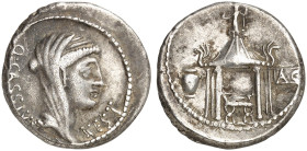 RÖMISCHE MÜNZEN. RÖMISCHE REPUBLIK. Q. Cassius Longinus.&nbsp;&nbsp; 
 Denar, 55 v. Chr. Vestabüste / Vestatempel mit kurulischem Sessel zwischen Wah...