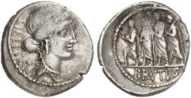 RÖMISCHE MÜNZEN. RÖMISCHE REPUBLIK. Q. Caepio Brutus, der spätere Caesarmörder.&nbsp;&nbsp; 
 Denar, 54 v. Chr. Kopf der Libertas / Konsul zwischen z...