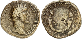 RÖMISCHE MÜNZEN. RÖMISCHE KAISERZEIT. Antoninius Pius, 138 - 161.&nbsp;&nbsp; 
 Sesterz. Rev. Gekreuzte Füllhörner mit den Köpfen der Kinder von Marc...