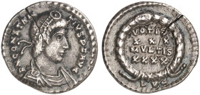RÖMISCHE MÜNZEN. RÖMISCHE KAISERZEIT. Constantius II. Augustus, 337 - 361.&nbsp;&nbsp; 
 Siliqua, Lugdunum. Rev. Kranz mit Votalegende.
RIC 180; C. ...