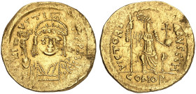 BYZANTINISCHE MÜNZEN. Iustinus II., 565 - 578.&nbsp;&nbsp; 
 Ein weiteres Exemplar. 8. Offizin.
Gold 4,35 g kl. Rdf., ss