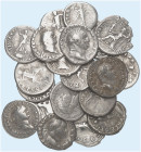 LOTS ANTIKER MÜNZEN.&nbsp;&nbsp; 
 Lot von 20 Stück: Denare römischer Kaiser 1.-2. Jhdt.
ss u. f. ss