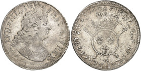 EUROPA. FRANKREICH. - Königreich. Louis XIV., 1643-1715.&nbsp;&nbsp; 
 Écu aux insignes 1702, D - Lyon.
Dav. 1316, Dupl. 1533, Gad. 220 ss