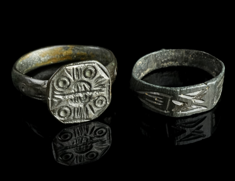 Two Medieval/Early Modern Bronze Rings
Circa 14th-17th century AD.
Two rings of ...