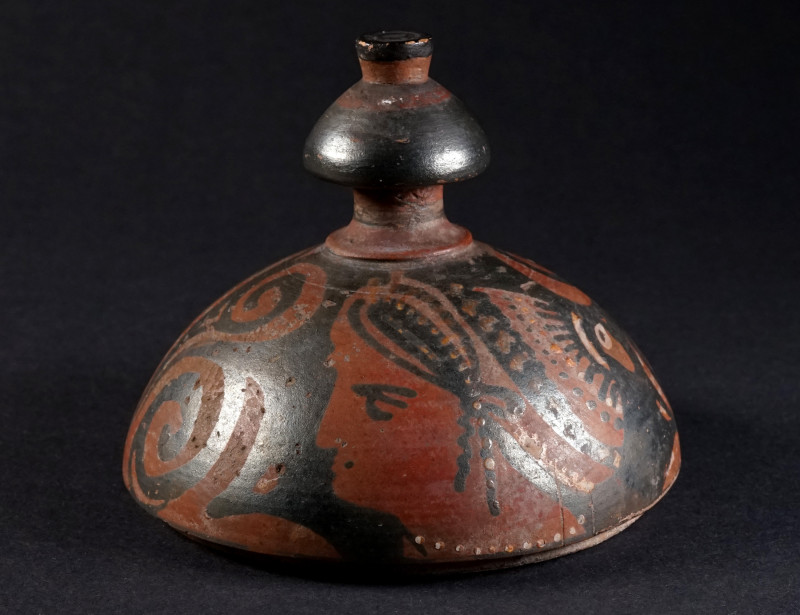 A Lid of a Greek Apulian Globular Red-Figure Pyxis
Circa 2nd half of 4th century...