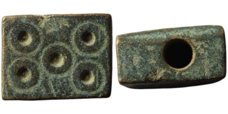 Byzantine bronze weight
(11mm, 3,04g)