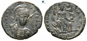 Theodosius II AD 402-450. Nicomedia. Follis Æ