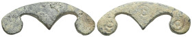 Aes Formatum. Siglos VI-IV BC CENTRAL ITALY or LAZIUM. Semicircular element in the shape of a trident. Very fine.

 Weight: 3,8 gr Diameter:31,9 mm