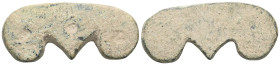 Aes Formatum. Siglos VI-IV BC CENTRAL ITALY or LAZIUM. Semicircular element in the shape of a trident. Very fine.

 Weight: 8,8 gr Diameter:35,1 mm