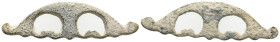 Aes Formatum. Siglos VI-IV BC CENTRAL ITALY or LAZIUM. Semicircular element in the shape of a trident. Very fine.

 Weight: 3,2 gr Diameter:38 mm