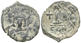 Byzantine Coins Constantine IV Pogonatus. 668-685. AE Decanummium . Constantinople mint. SB1182.

 Weight: 3,7 gr Diameter:23,6 mm