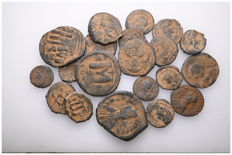 ANCIENT BRONZE COINS.SOLD AS SEEN.NO RETURN. ( Repatinated )

 Weight: lot Dia...