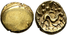 Gallia. Ambiani. 
Goldstater 60-30 v. Chr. Glatter Buckel / Stilisiertes Pferd nach rechts, darüber und darunter Kugeln und Sicheln. L./T. 242, Caste...