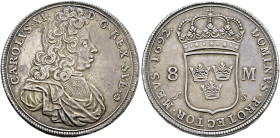 Schweden. Karl XI. 1660-1697. 
8 Mark 1692 -Stockholm-. Brustbild im Harnisch nach rechts / Gekrönter Schild zwischen Wertangabe und Münzzeichen. Mit...