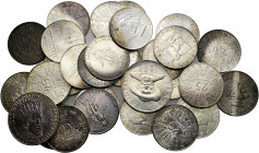 Lots. . 
33 Stücke: ÖSTERREICH, Silbermünzen zu 25 Schilling (26x) sowie zu 50 Schilling (5x, dabei 2 Ex. in PP). Dazu "200 Grinzing-Gulden" 1983 (2x...