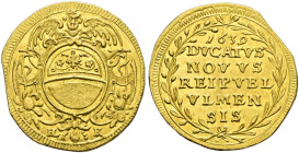 Ulm, Stadt. . 
Dukat 1639. Reich verzierter, ovaler Stadtschild, darüber ein geflügelter Engelskopf, unten die Signatur HL-K des Münzmeisters Hans Lu...
